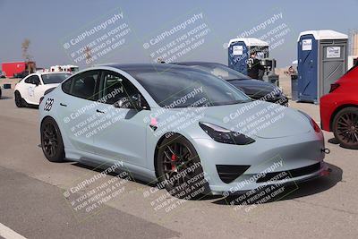 media/Oct-19-2025-Speed Ventures (Sun) [[a6e7fe67be]]/Around the Pits/